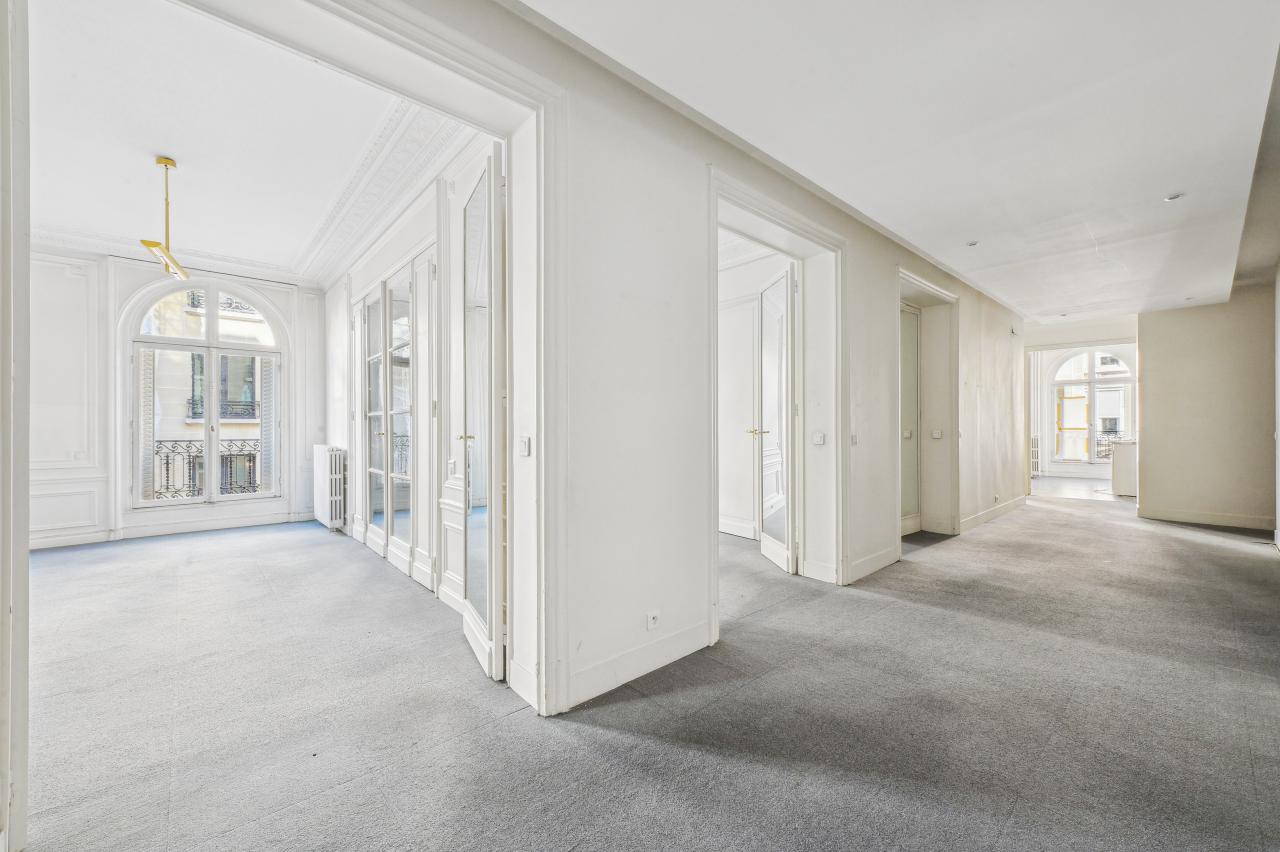 Bureau Paris 212m² Location bureau Paris OLBUR2427035 9